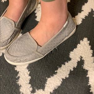 Roxy Minnow slip on flat